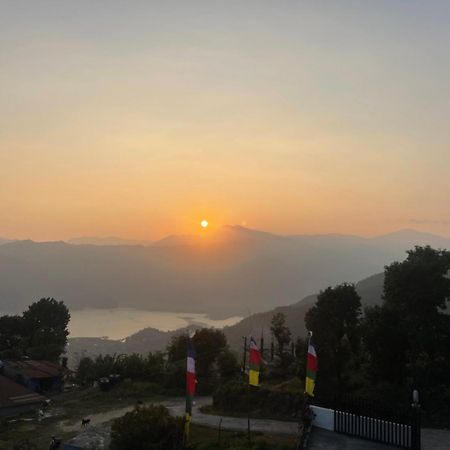 Hotel Pokharaeye Екстериор снимка