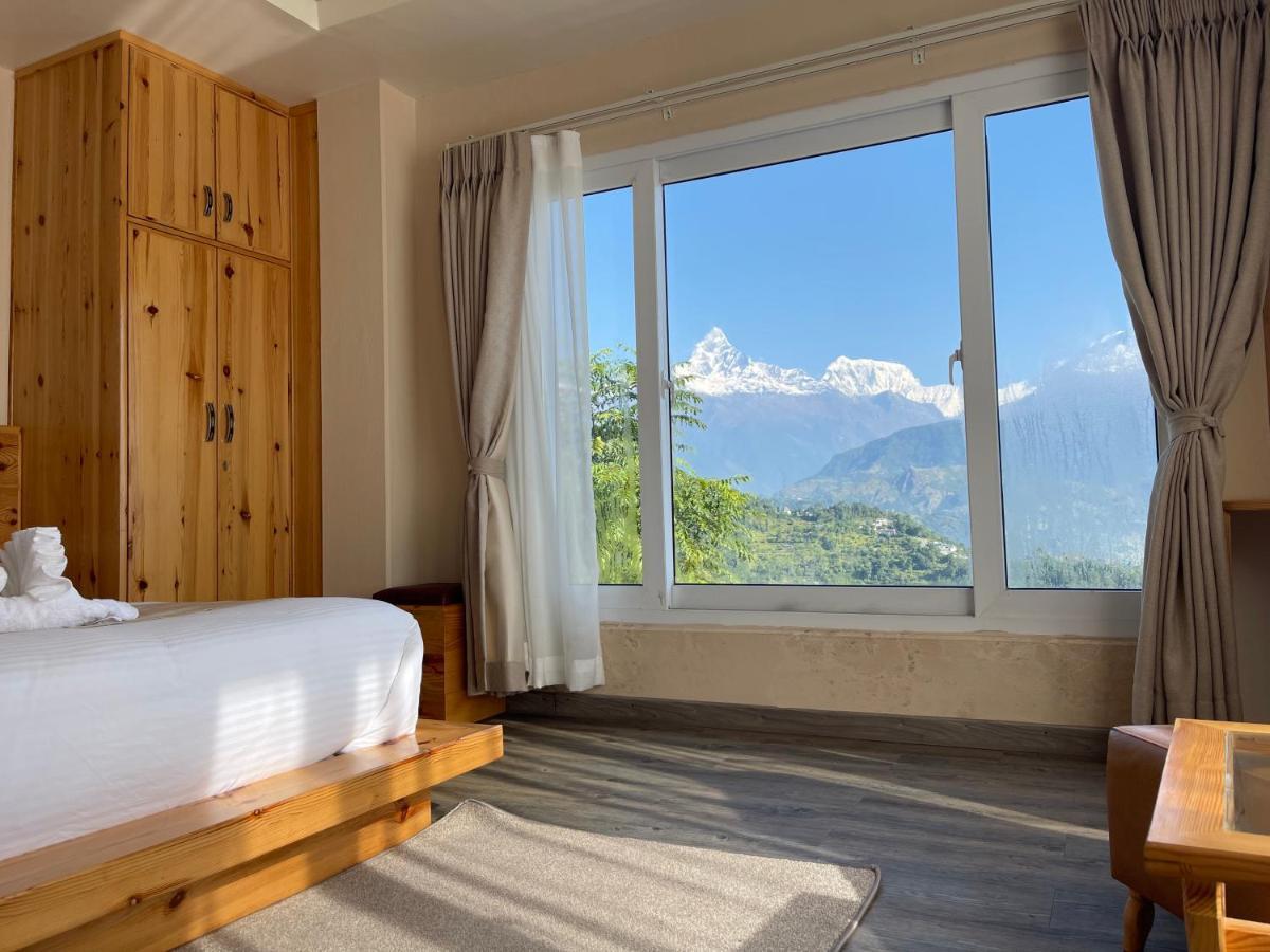 Hotel Pokharaeye Екстериор снимка